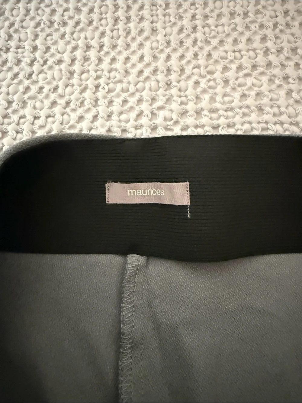 Maurices women’s pants high rise crop Bengaline gray size L
